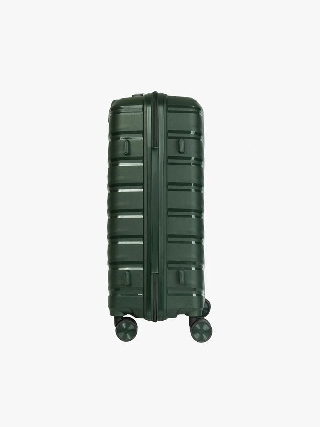 Zielona twarda walizka M 62 l