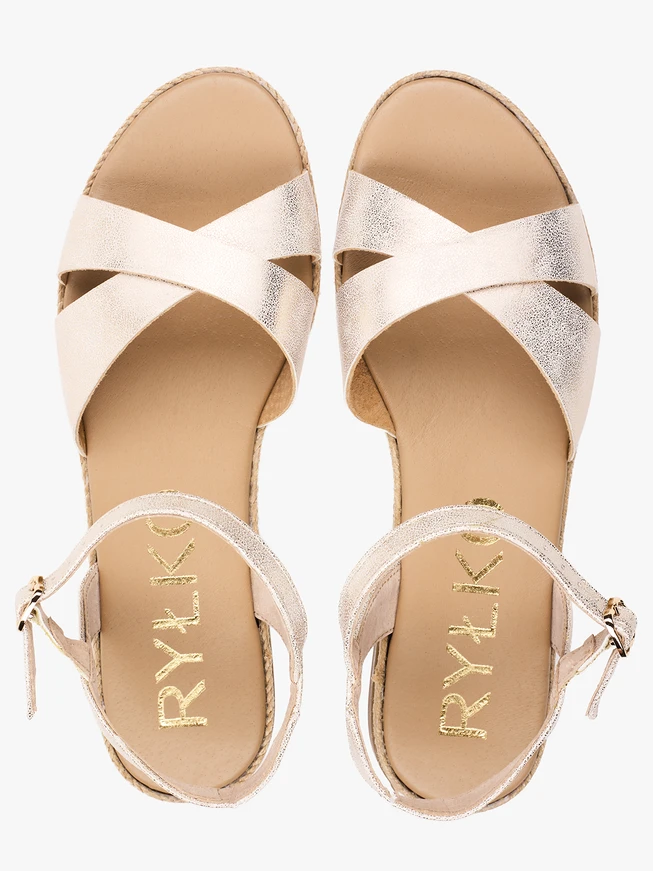 Flache Sandalen aus Platin