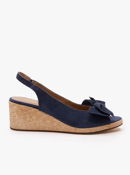Marineblaue Plateausandalen mit Schleifenverzierung