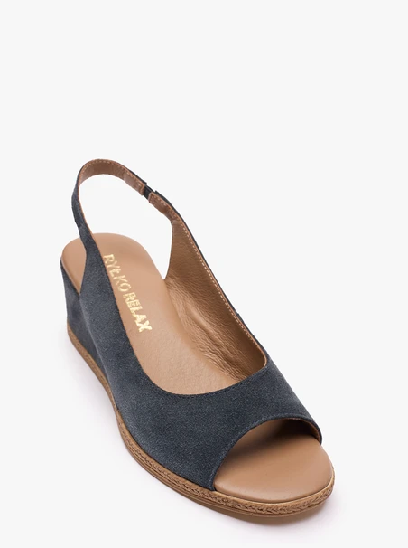 Marineblaue Plateausandalen
