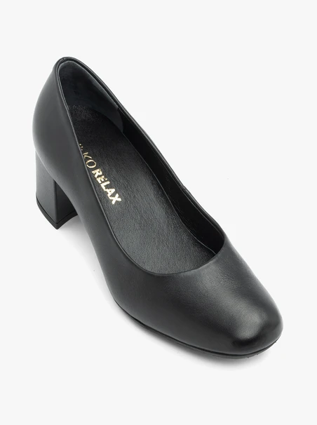 Schwarze Pumps aus Vollnarbenleder mit Stilettoabsatz