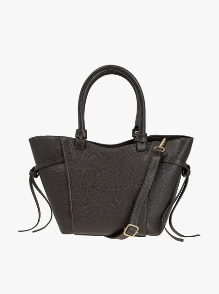 Braune Handtasche in einer einzigartigen Form