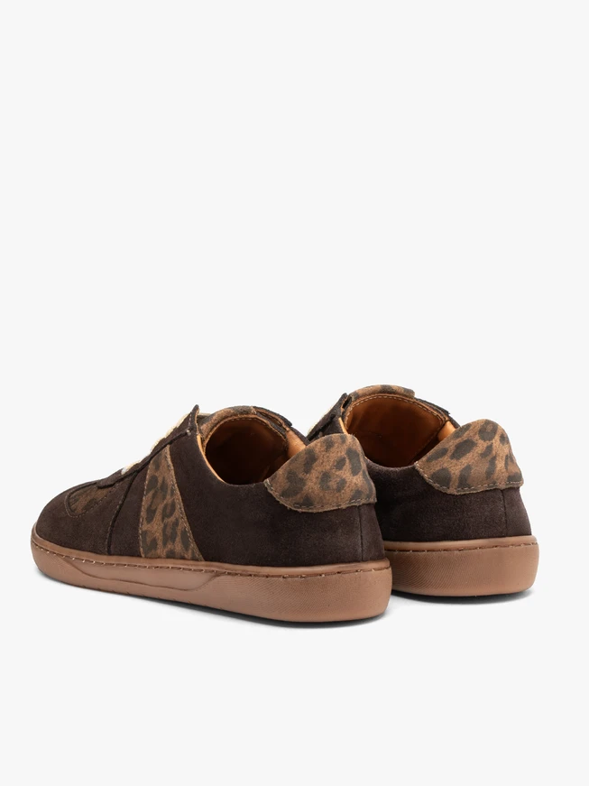 Halbschuhe aus braunem Velours und foliertem Leder