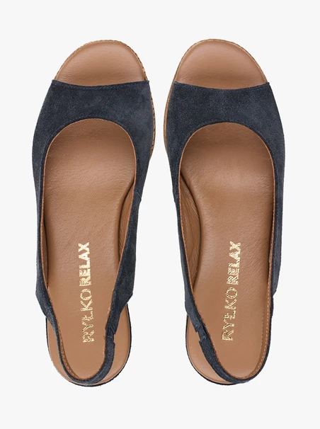 Marineblaue Plateausandalen