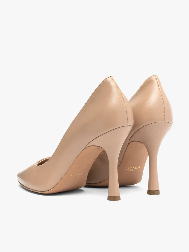 Beige grain leather pumps with stiletto heel