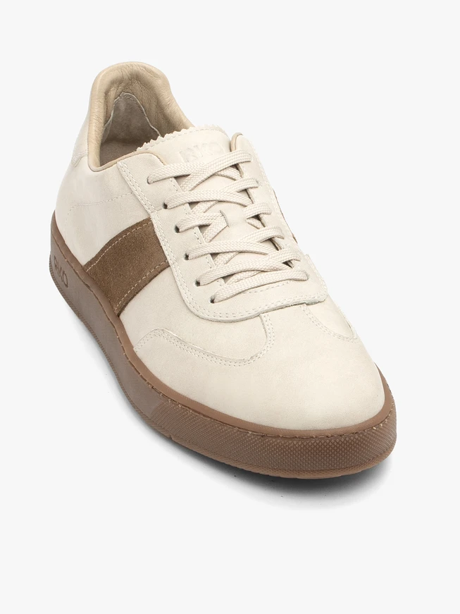 Sportliche Halbschuhe in Creme und Beige