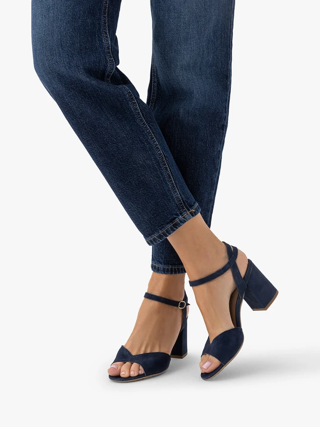 Marineblaue Stiletto-Sandalen