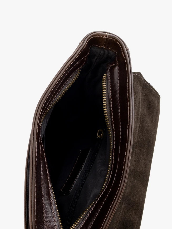 Braune Tasche aus Leder und Stoff