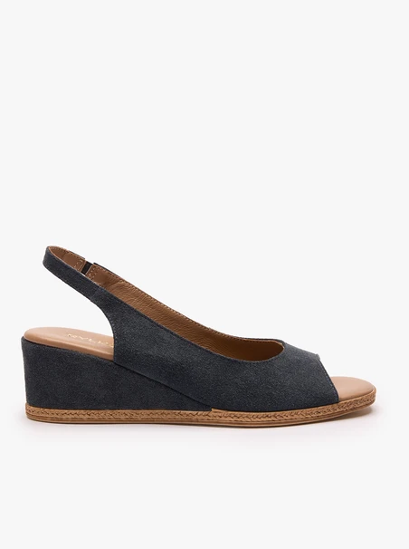 Marineblaue Plateausandalen