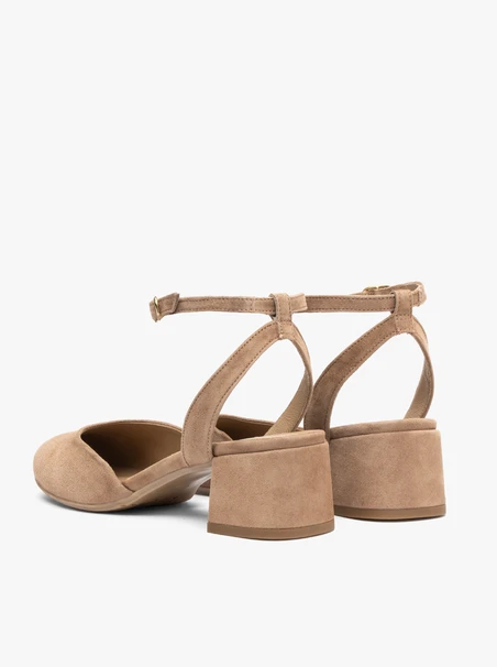 Hellbraune Slingback-Pumps