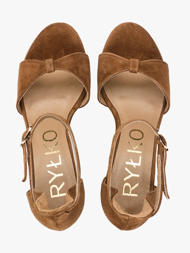 Braune elegante Stiletto-Sandalen