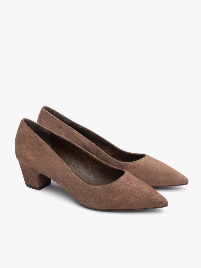 Brown velour leather pumps on a post