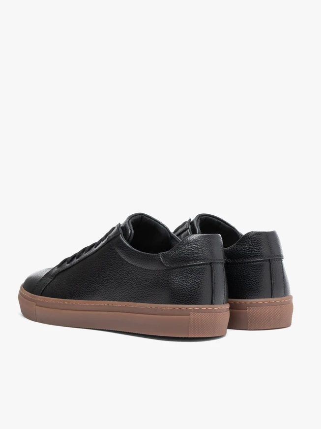 Schwarze Sporthalbschuhe aus Leder