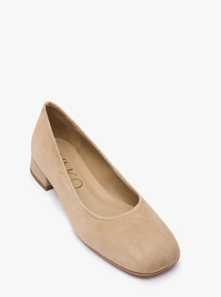Beige suede block-heel pumps