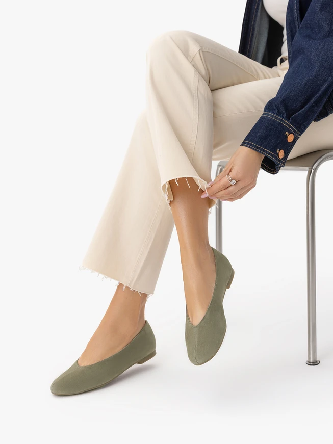 Olivefarbene Ballerinas