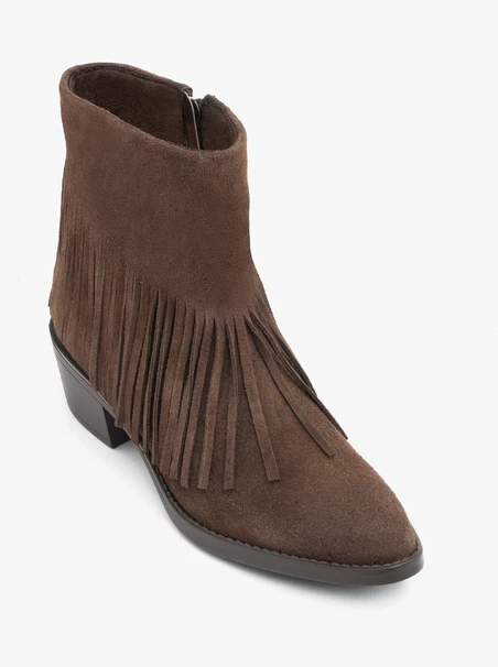 Braune Fransenstiefel