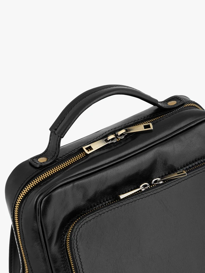 A4-Rucksack aus schwarzem Leder