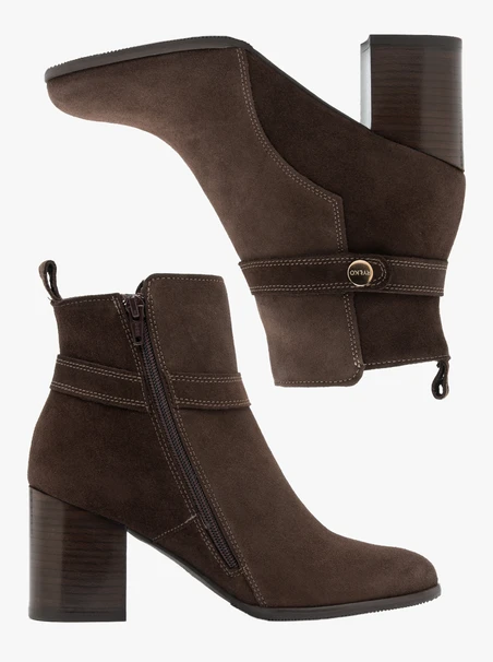 Braune Velourslederstiefel