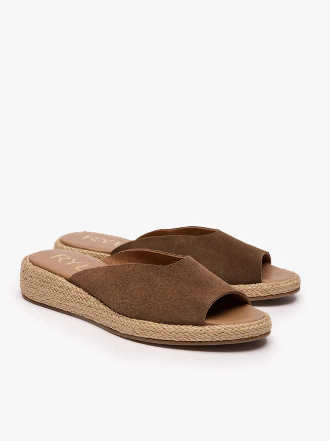 Braune Einbau-Flip-Flops aus Veloursleder
