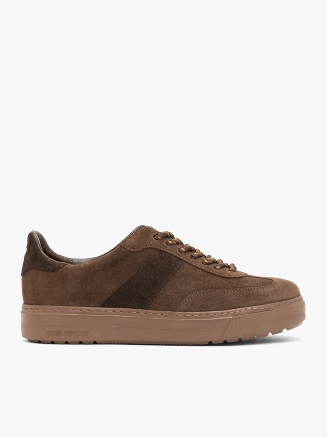 Braune sportliche Schnürhalbschuhe