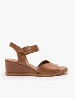 Braune Plateausandalen