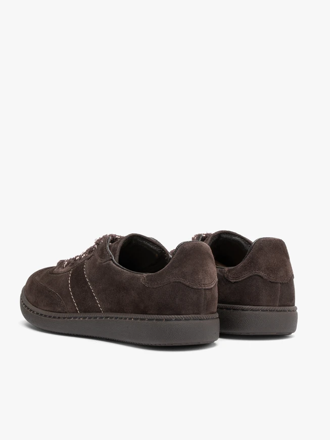 Dunkelbraune Sporthalbschuhe