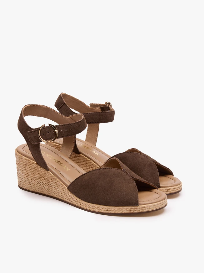 Dunkelbraune Plateausandalen