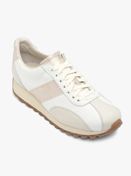 Cream Women’s Sneakers with Gold Accent