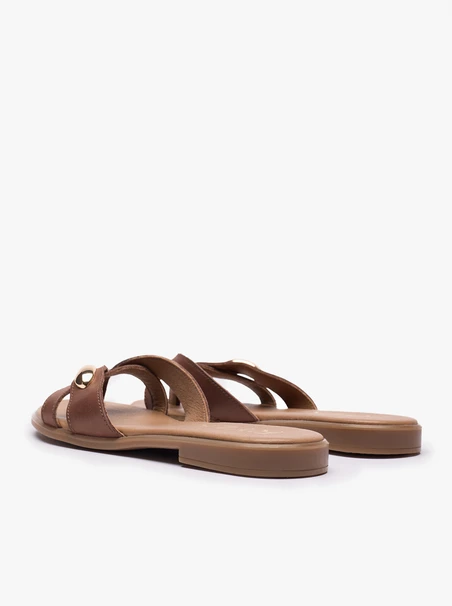Dunkelbraune Flip Flops mit Verzierung