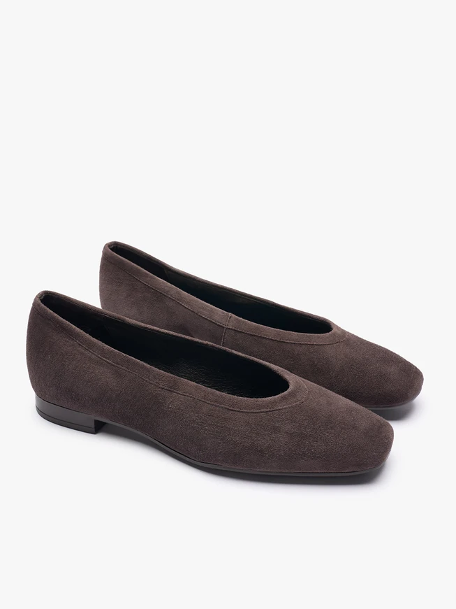 Dunkelbraune Ballerinas mit eckiger Zehe
