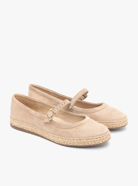 Sandfarbene Velours-Espadrilles mit Riemen