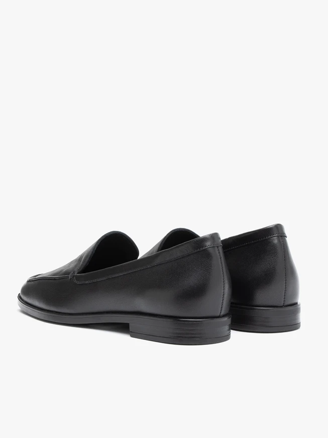 Black elegant grain leather moccasins
