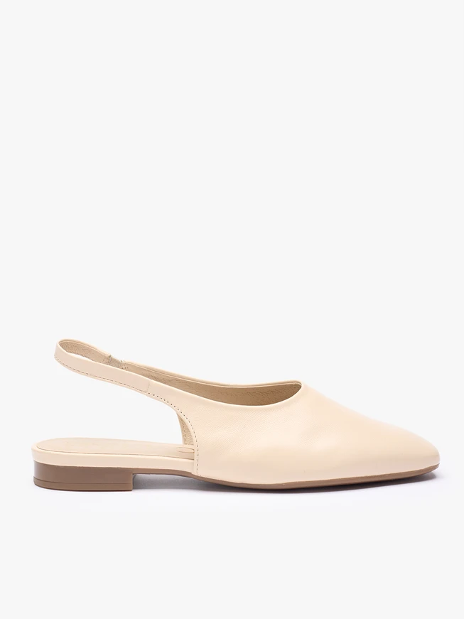 Cremefarbene Slingback-Pumps ohne Absatz