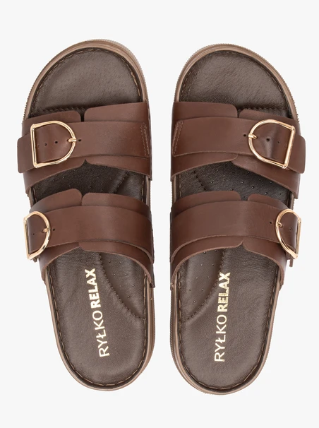 Braune Flip-Flops mit zwei Riemen