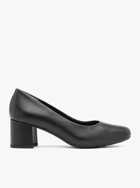 Schwarze Pumps aus Vollnarbenleder mit Stilettoabsatz