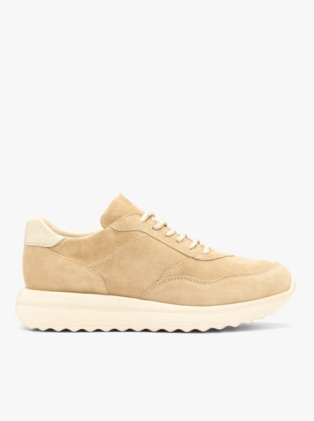 Beżowe sneakersy na grubszym spodzie