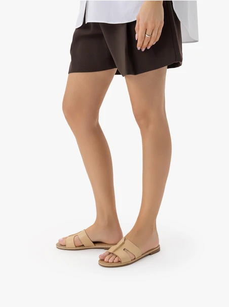 Beige H-Flip-Flops