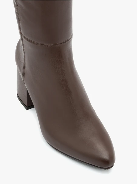 Brown boots with a wide upper