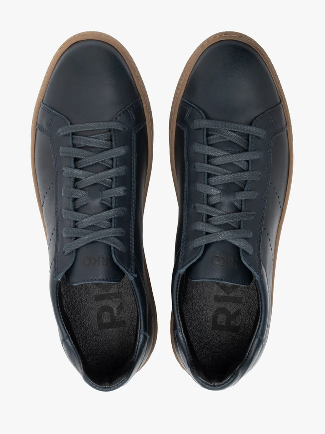 Marineblaue sportliche Halbschuhe