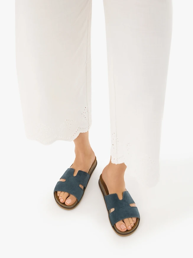Marineblaue Flip-Flops