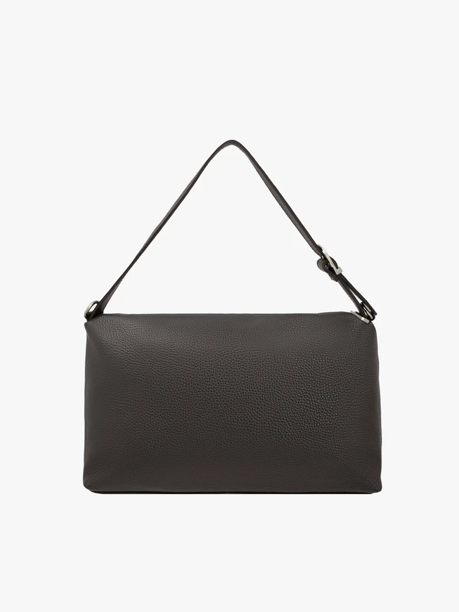 Brown medium-sized handbag