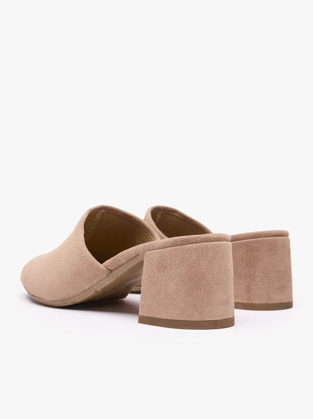 Beigefarbene Flip-Flops mit Absatz