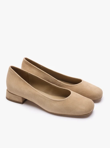 Beige suede block-heel pumps