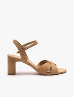Beigefarbene hochhackige Sandalen