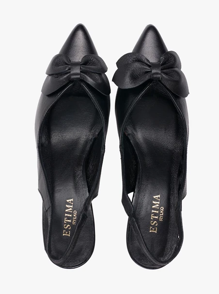 Czarne czółenka bez pięty slingback z kwiatem