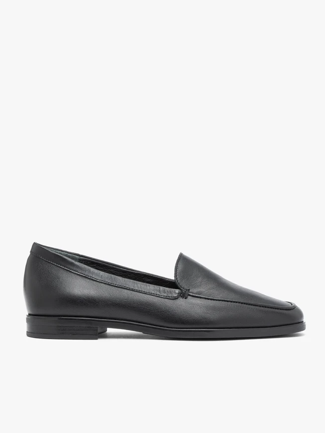 Black elegant grain leather moccasins