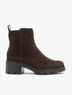 Dunkelbraune isolierte Lederstiefel