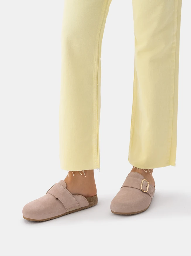 Beige suede mule shoes with buckle