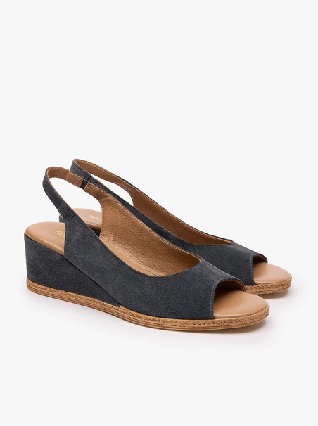Marineblaue Plateausandalen