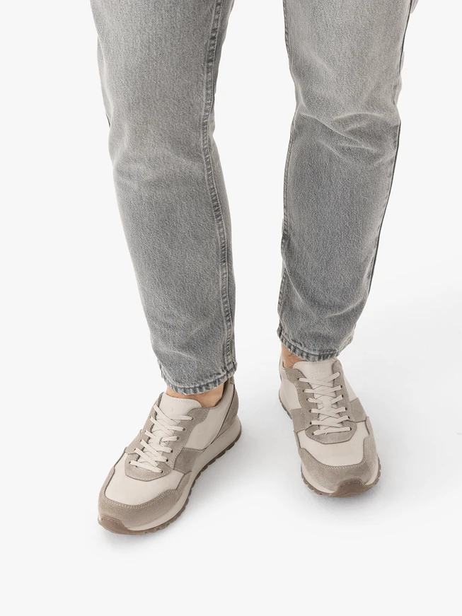 Halbschuhe zum Schnüren in Creme-Olive